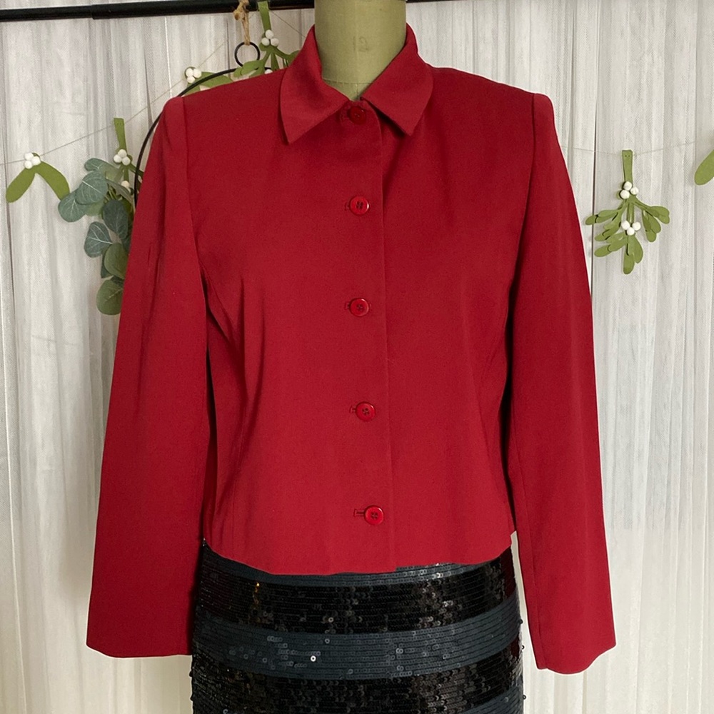 Vtg Pendleton red women‘s red blazer/jacket, shoulder pads, button down. Size 8